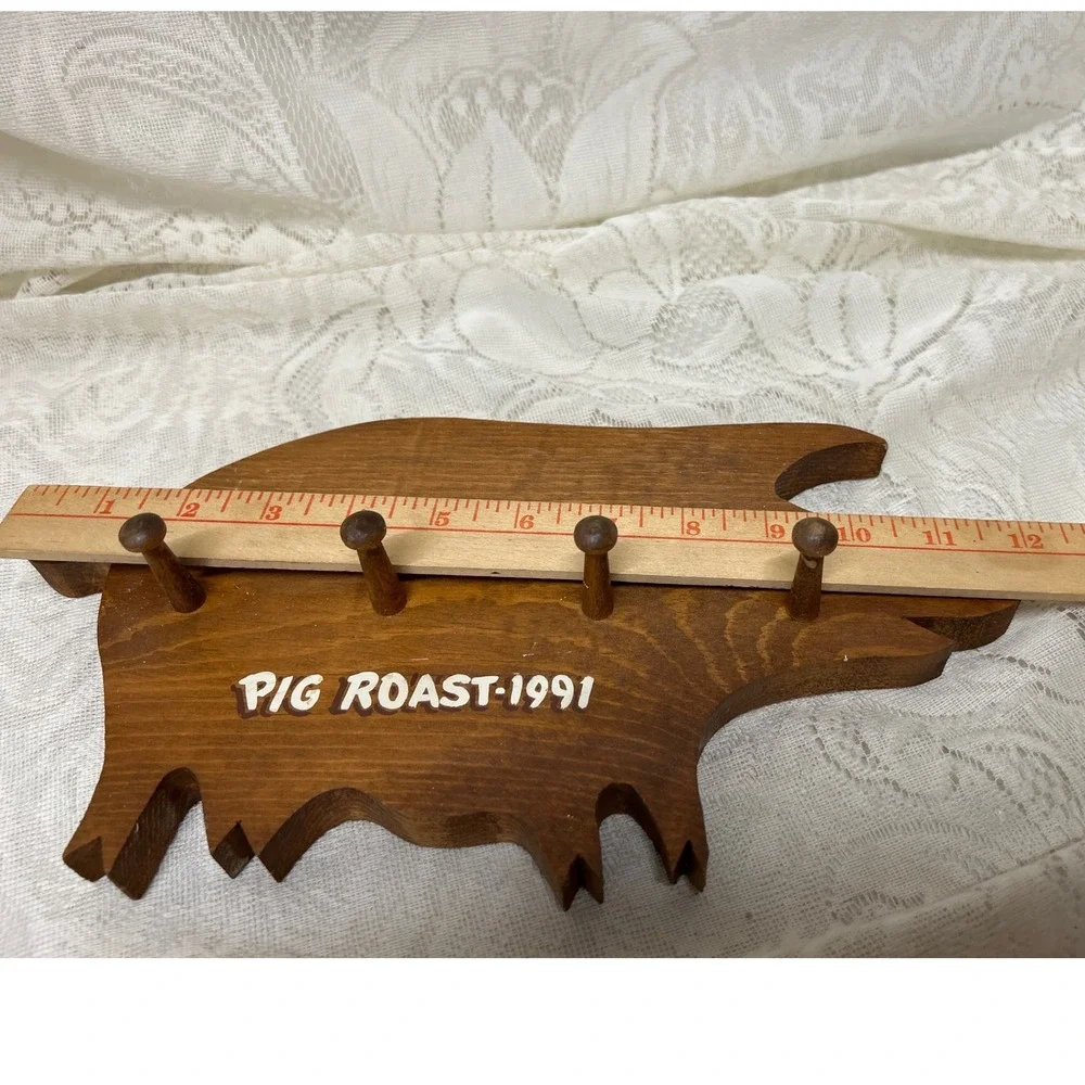 Vintage Handmade Pig Roast 1991 Wooden‎ Pig Kitchen Wall Decor Key Holder 6